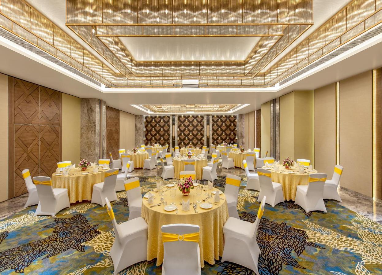 Bellevue Sarovar Premiere Junagadh Exterior foto